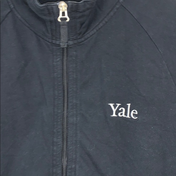 💥TOPS SALE💥 Original Yale University Sweatshirt in Black - Picture 2 of 7